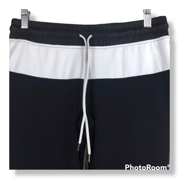 Fabletics Beckham Capris Black Teal Size Medium - Picture 8 of 8